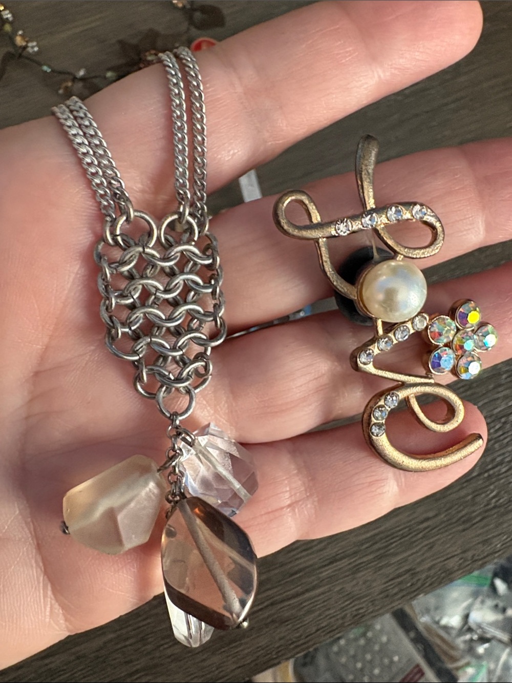 Various items - Picture 15 of 16
